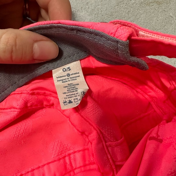 Lululemon hat - Picture 4 of 4